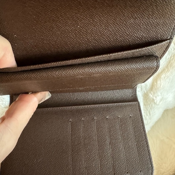 Authentic Louis Vuitton wallet in excellent condition - Picture 8 of 16